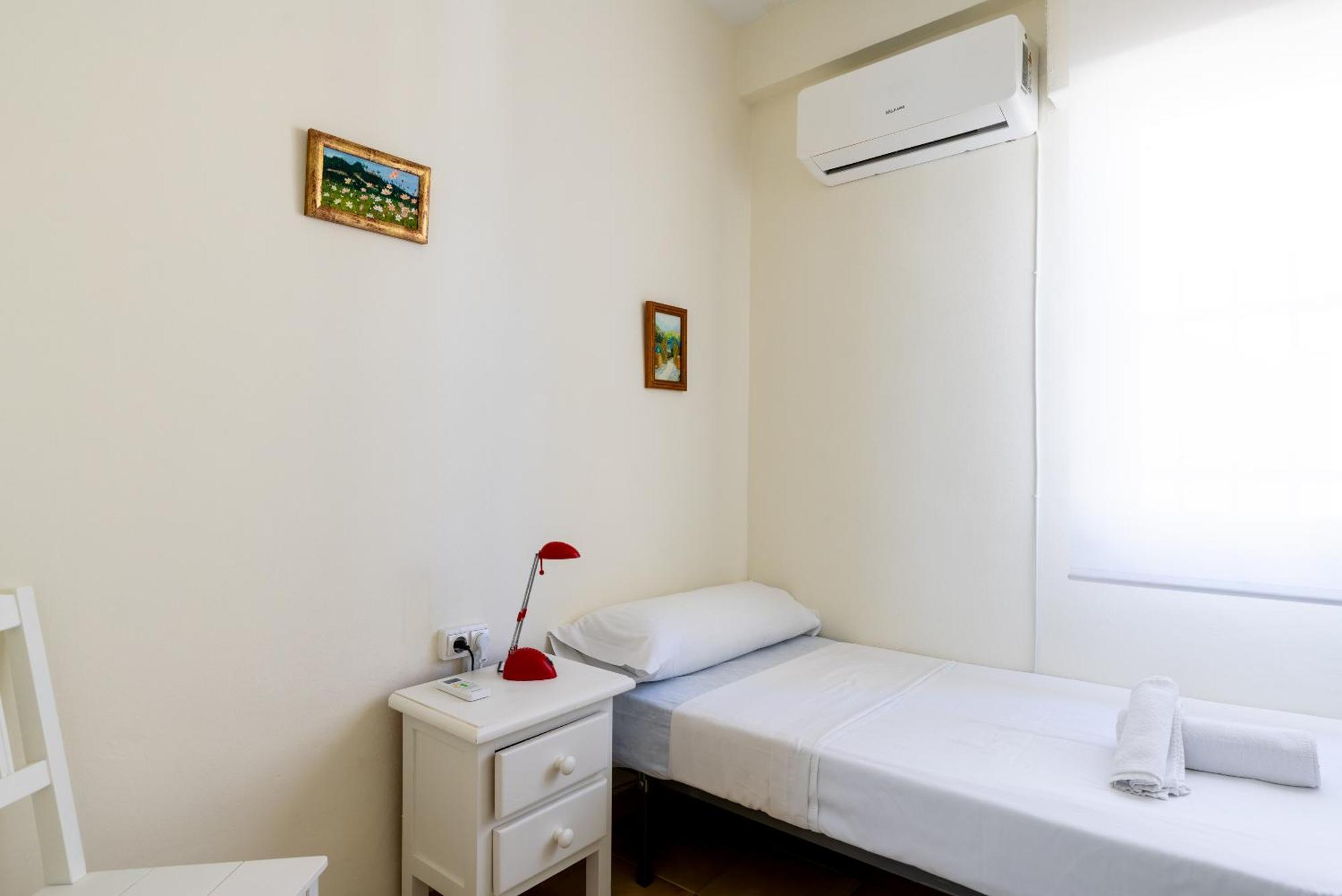 Apartamento Familiar Maria Auxiliadora Севілья Екстер'єр фото